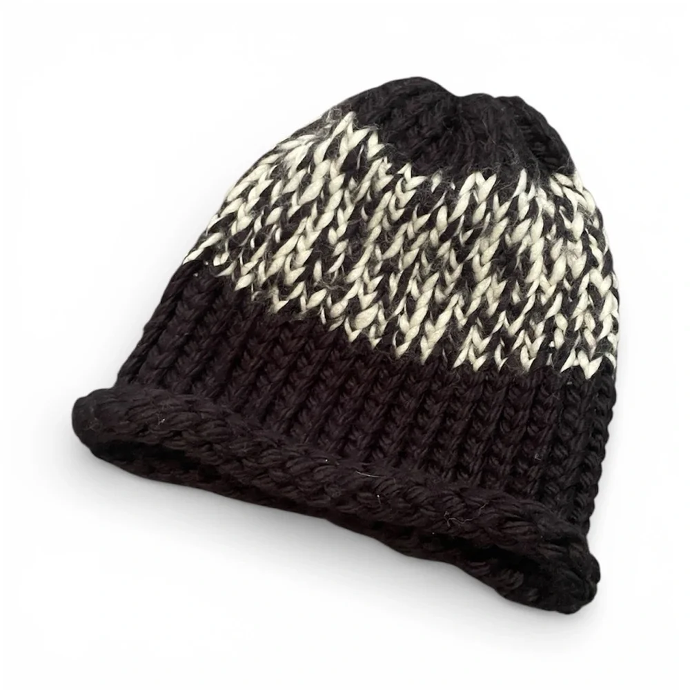 Handmade Crochet Chunky Knit Black and White Beanie Hat NWOT